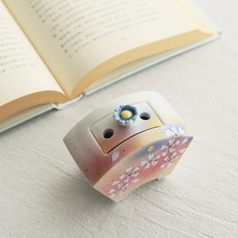 Spot Japan imports Kyushu Fengyu painted mini aroma furnace and wooden box gifts