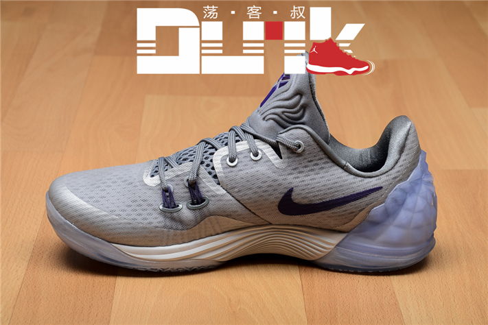 Shacker chú Kobe nọc độc giày bóng rổ thế hệ thứ 5 giày nam thấp kobe 6 giày thể thao màu trắng vàng đen 815757 giày sneaker nike