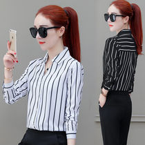 2021 new spring and autumn Korean version of the spring black and white vertical striped shirt womens long-sleeved velvet wild shirt top size