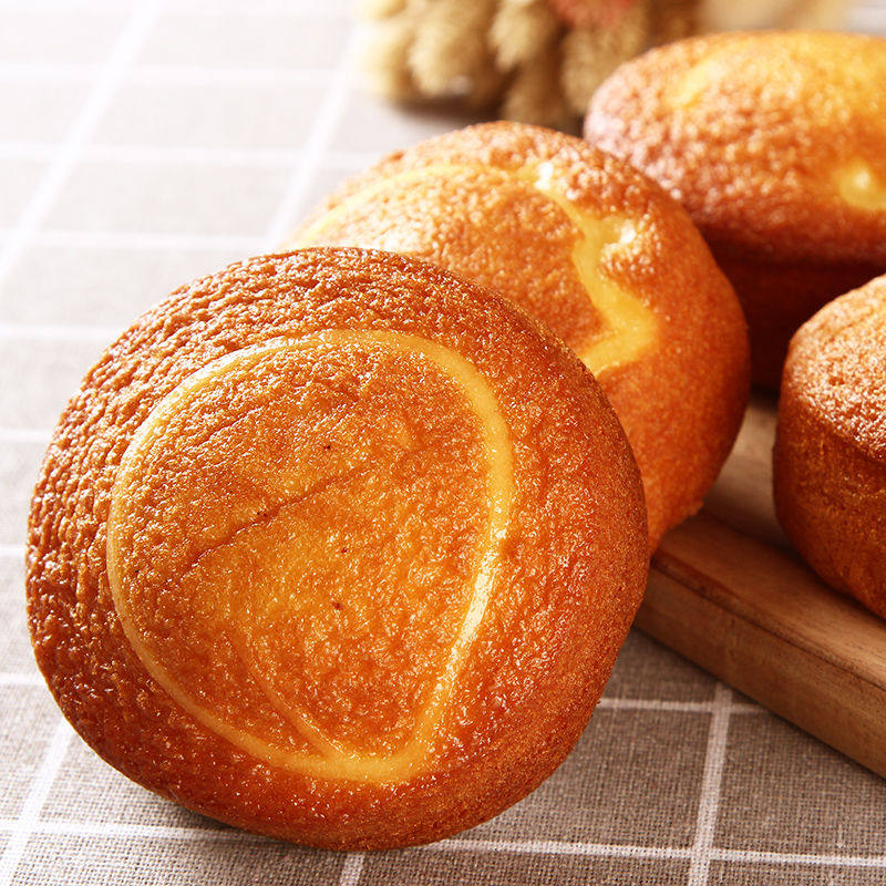 (Nutritional Breakfast) Fresh cake 1450g 950g 450g 450g casual food pastry with whole box of small snacks