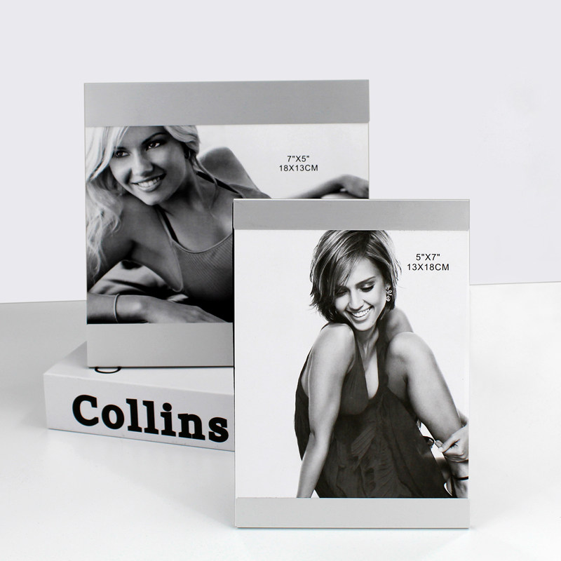 Simple modern aluminum alloy photo frame table 5 inch 6 inch 7 inch 8 inch creative glass combination gift custom wash photos
