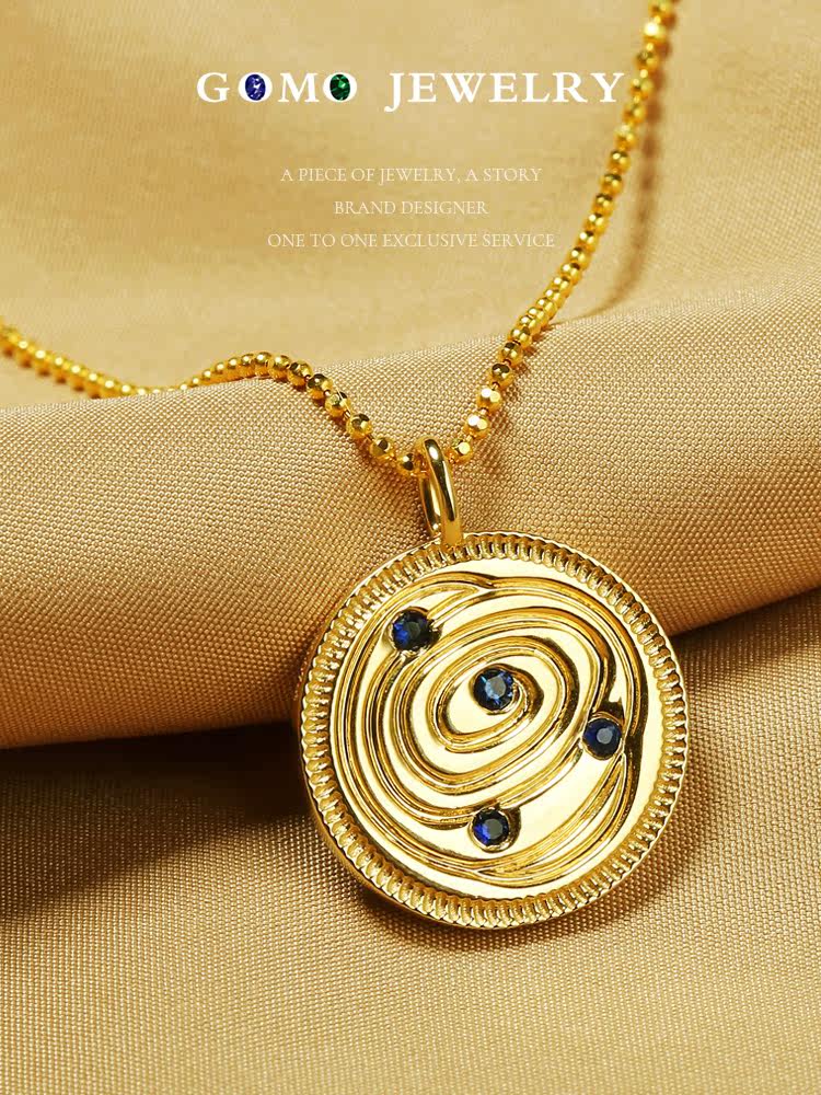 Guomao jewelry 18K gold necklace Female retro round card sapphire pendant Gold medal necklace Real diamond gold coin clavicle chain