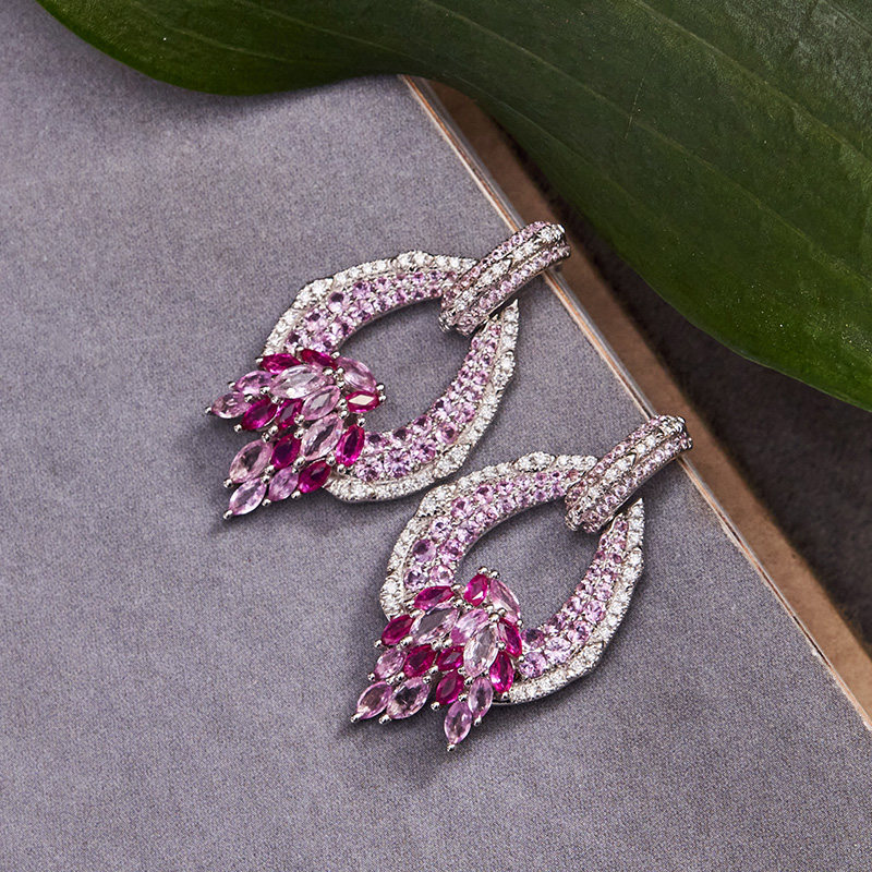 Guomao jewelry 18K gold horse eye powder sapphire ruby ​​diamond earrings big-name high-end earrings inlaid custom