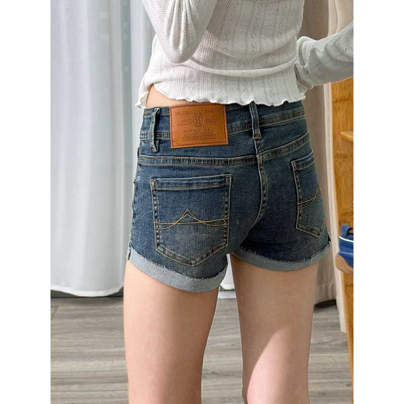 Vintage Blue Ripped Cuffed Denim Shorts for Women 2026 Summer New Style Low-Waist Double-Button Design Hot Pants