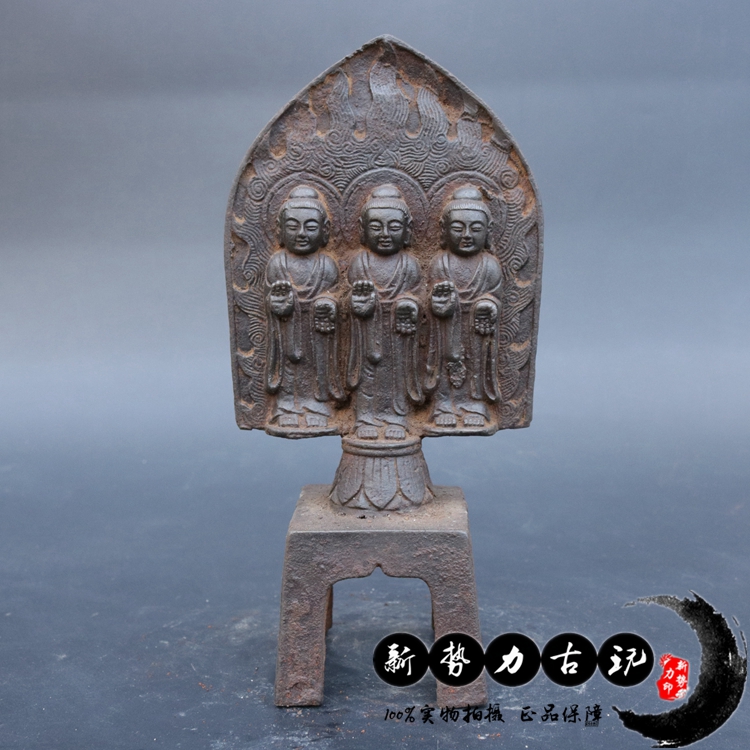 Antique miscellaneous antique collection ironware old ironware ornaments Iron Buddha safe Guanyin Bodhisattva ornaments