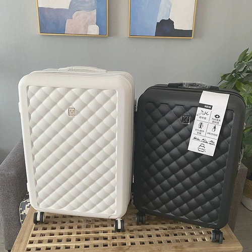 Японский сверхлегкий чемодан, 20 дюймов