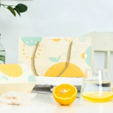 Подарочная коробка, со снежинками