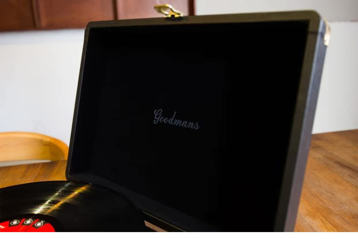 đầu đĩa than clearaudio concept	 Phát hiện tại Hoa Kỳ goodmans retro vinyl player player Máy ghi âm Bluetooth lp Máy ghi âm cầm tay Ouyang Nana - Máy hát đầu đĩa than pioneer pl 50