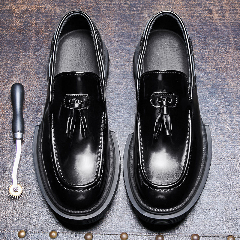 Summer high-end leather shoes Men's genuine leather Business Authentic Yingren Wind Streaming Su Casual Head Layer Bull Leather A Foot Pedal Lefu Shoes