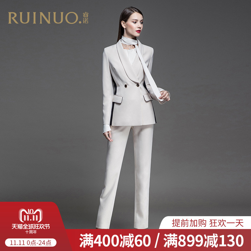 Tailleur femme - Ref 3241800 Image 1