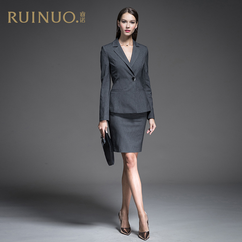 Tailleur femme - Ref 3242298 Image 3