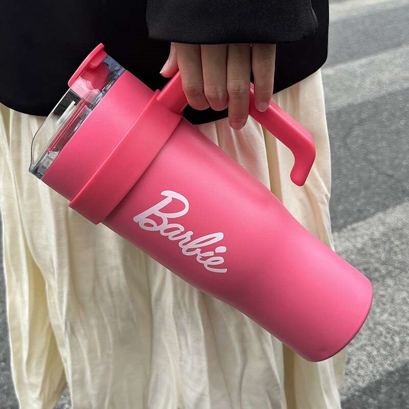 Miniso Barbie Capsule Series Jumbo Steel Cup Large Capacity Straw Cup 1300ml Miniso Barbie Capsule Series Jumbo Steel Cup Large Capacity Straw Cup 1300ml
