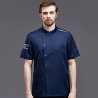 Ван Бинг прижал плеч