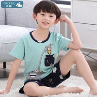 063 Потяните обезьяны мальчиков