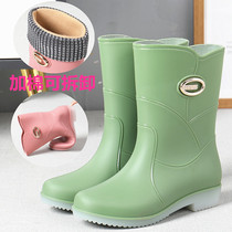 Middle tube rain shoes women plus velvet fashion short tube rain boots non-slip waterproof rubber shoes work and labor protection shoes short boots water shoes warm