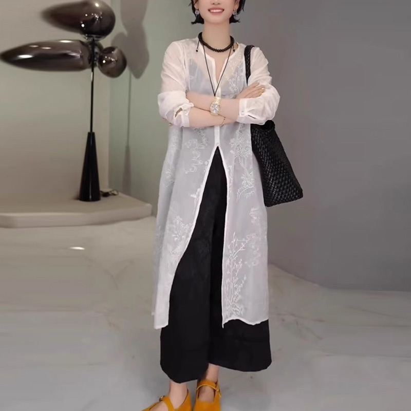 Embroidered Jacquard Lace Mid-Length Fashionable Sun Protection Clothing for Women 2025 Summer Asymmetrical Slit Long-Sleeved Blouse Shirt