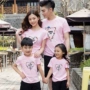 Màu đỏ ròng với áo bố mẹ mới 2018 trang trí nhà cho gia đình gồm ba chiếc áo thun ngắn tay nữ mùa xuân giản dị đồng phục gia đình cao cấp