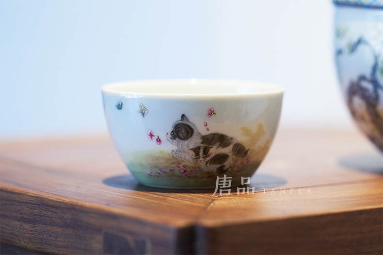 Jingdezhen ceramic kung fu tea cup pure manual pastel cat boring cylinder of pet market metrix personal cup tea cup bowl