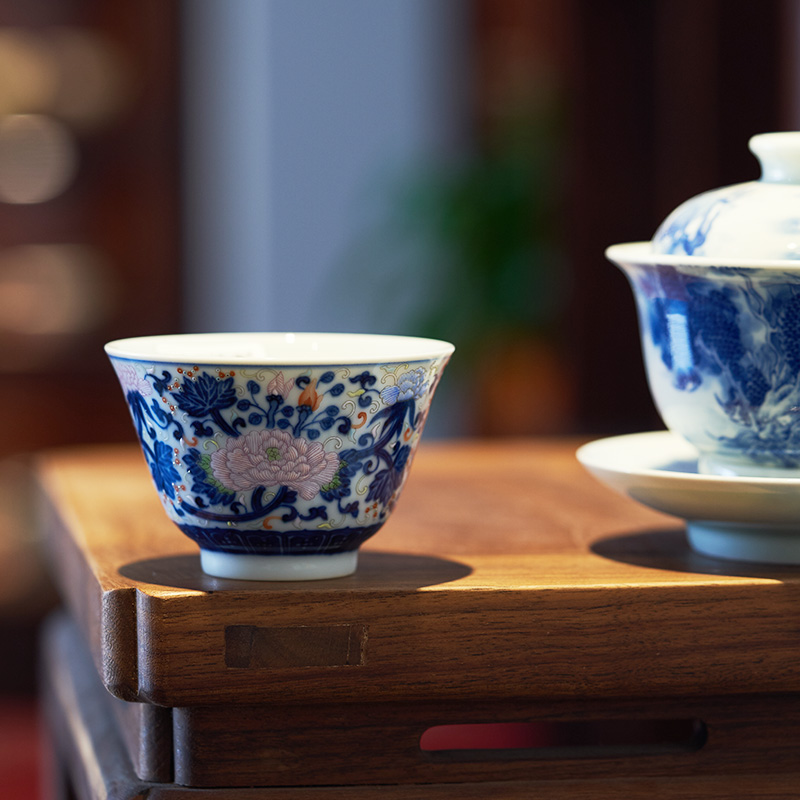 The Bucket color blue and white tie up branch master of jingdezhen ceramic cups all hand painting old alum flowers red peony cup gift giving