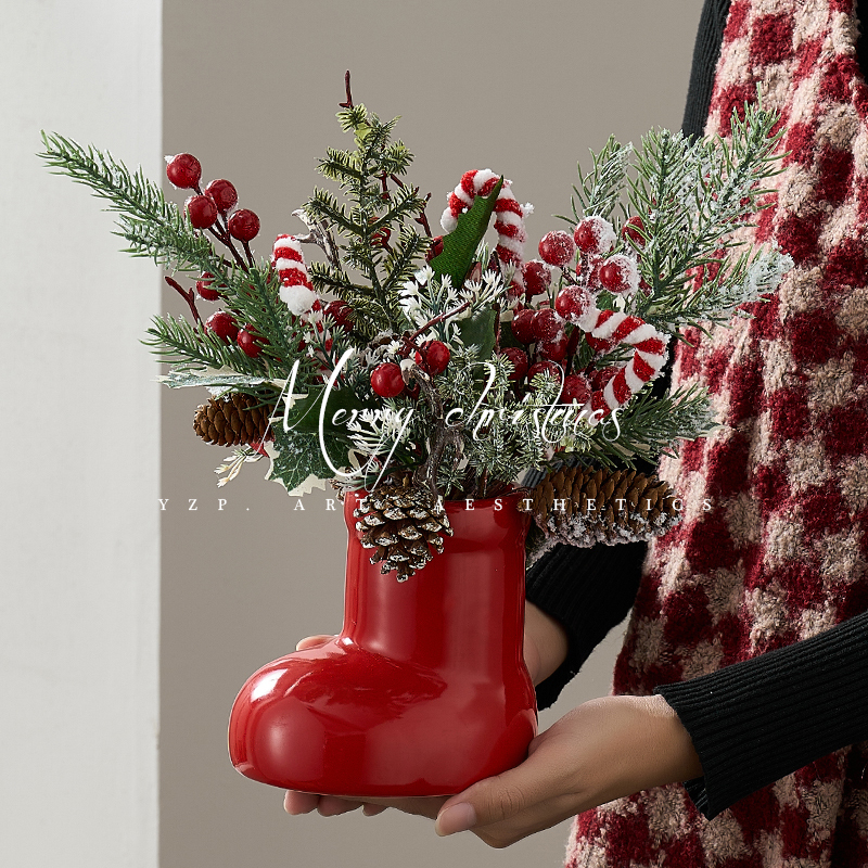 Yanzhipai Niche Red Shoes, Ah Tong Wooden Vase, Christmas Decoration Gift, Ceramic Creative Living Room Ornament, Desktop Decoration Yanzhipai Niche Red Shoes, Ah Tong Wooden Vase, Christmas Decoration Gift, Ceramic Creative Living Room Ornament, Desktop Decoration