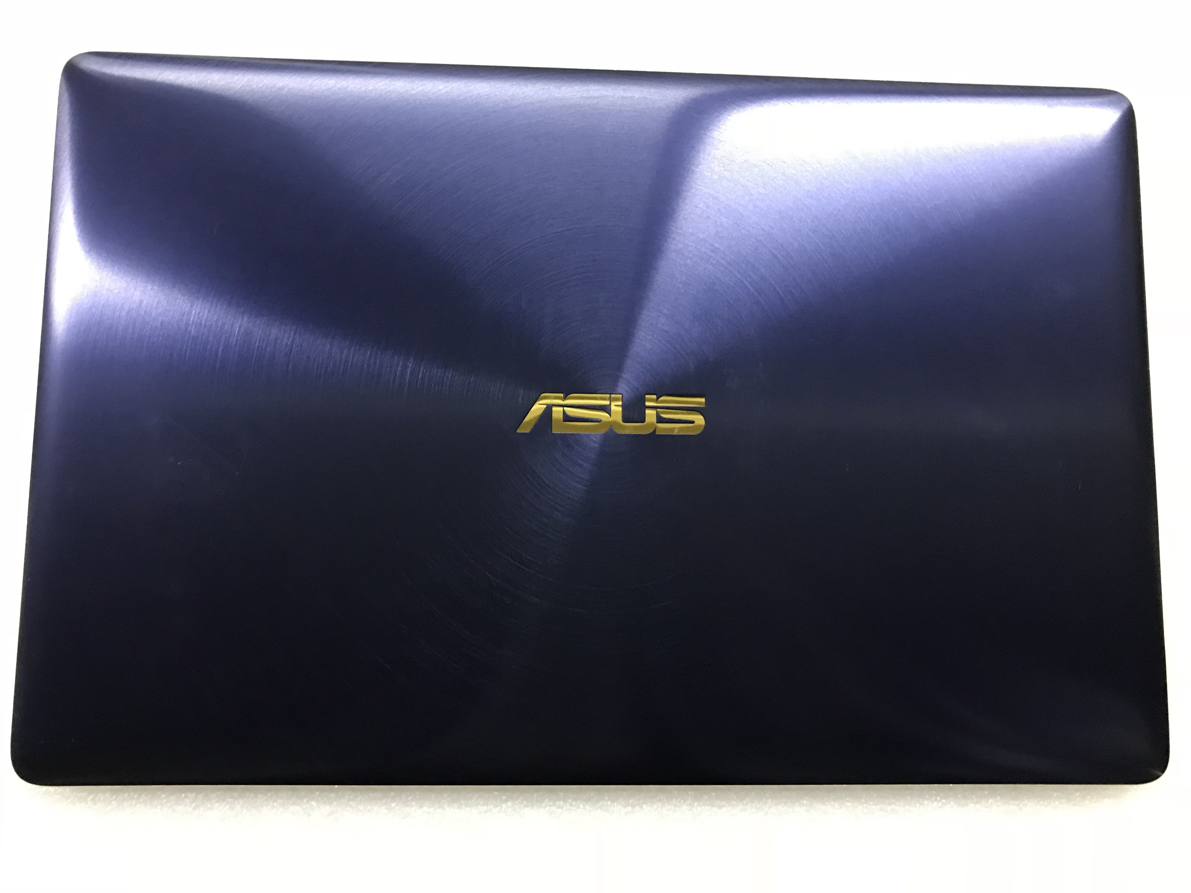 Asus ZENBook 3U-0025 3Ux390 in the first half of the Chinese master's screen assembly