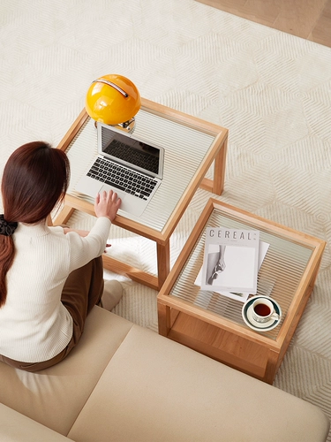 Северная простая вишневая деревянная камелия