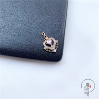 Розовый, около 15*22 мм.