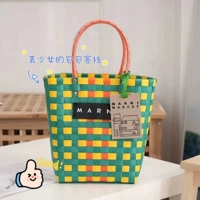 Зеленая и желтая вертикальная сумка из бочки