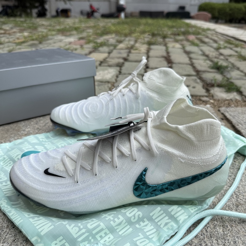 Luoshengmen Nike Phantom Luna 2 High-End Fg Long-Spiked Real Grass High-Top Football Shoes Hv4891-100