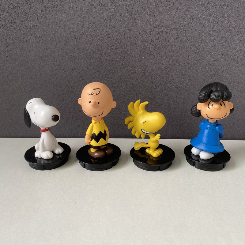 Genuine Loose Goods Universal Studios Charlie Brown Snoopy the Peanuts Movie Figure Toy