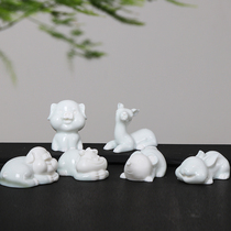 Dechina white porcelain tea pet ornaments new ceramic cute treasure Pig mini tea table tea tray decoration tea ceremony spare parts