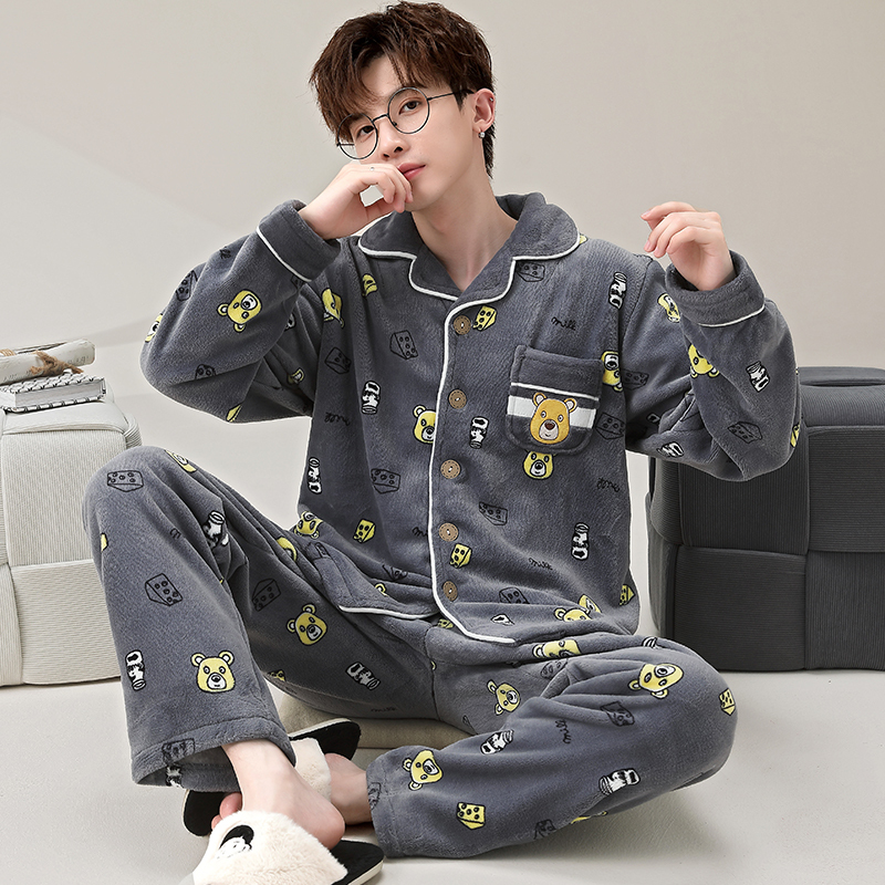 Teenage Boys' Coral Fleece Pajamas, Autumn and Winter Thickened 2026 New Flannel Style for Boys, Suitable for Middle School Students