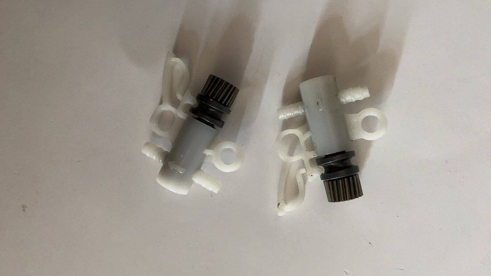 Art Electric Saw Oil Pump 4334-15 Electric Saw Oil Pump Botier Electric Chainsaw 4377405d 405D-1 Oil Pump