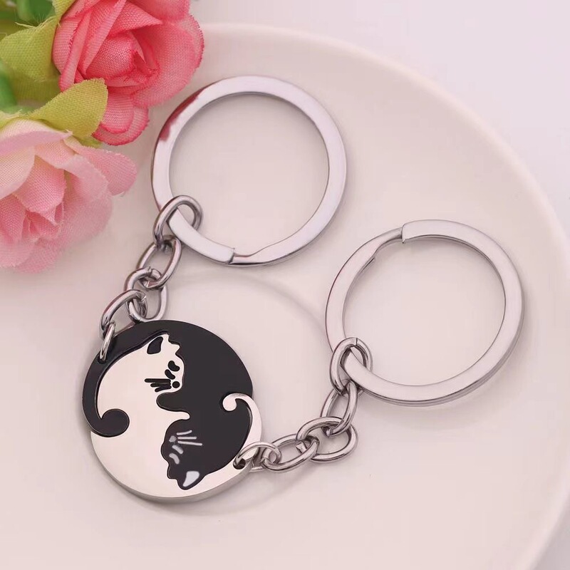 Creative Love Keychain for Two, Stainless Steel Pendant Couple Accessories, Gift for Male and Female Friends