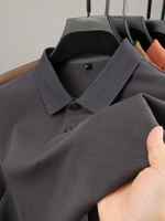 Темно -серой