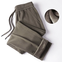 Темно коричневый