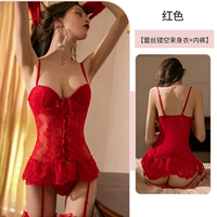 Красная грудная покладка в стиле круга