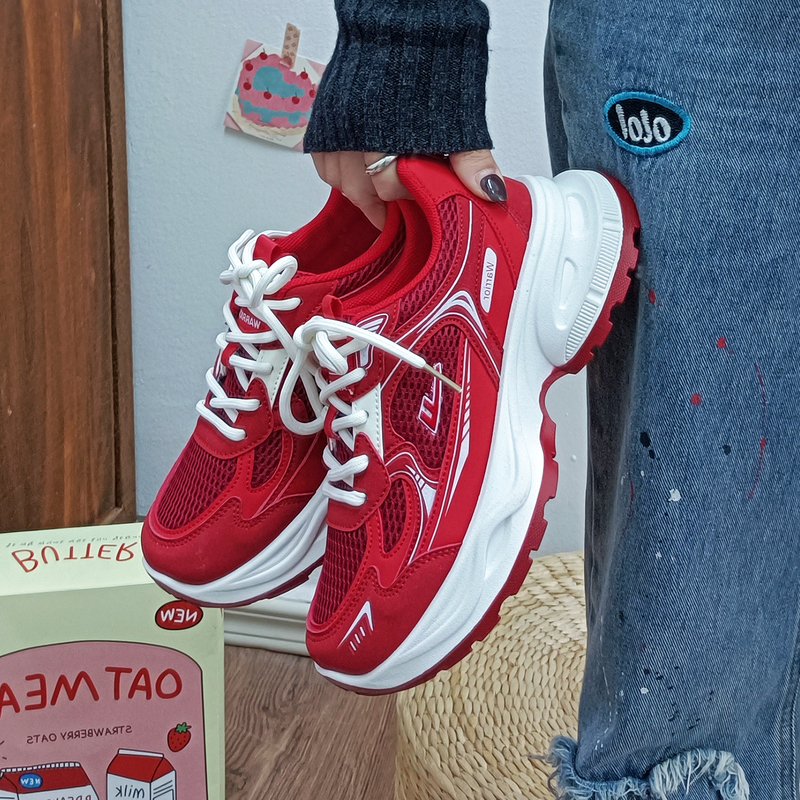 Pull Back 2026 Red Shoes for the Year of Birth, Ultra-Light Women's Shoes, Casual Versatile Thick-Soled Height-Increasing Trendy Couple Shoes