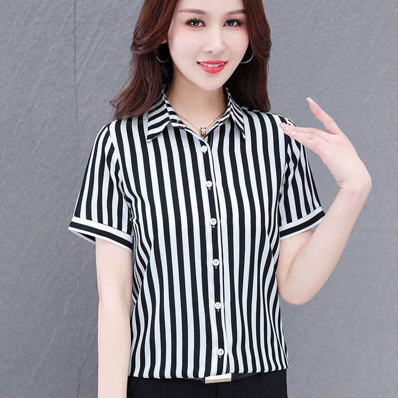 Plus fat plus size black and white middle-aged ladies striped short-sleeved shirt mother age reduction summer 2022 new plaid shirt