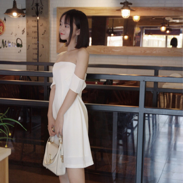 Thai trendy brand 2023 spring and summer new white one-line collar mini dress raglan strapless A-line dress