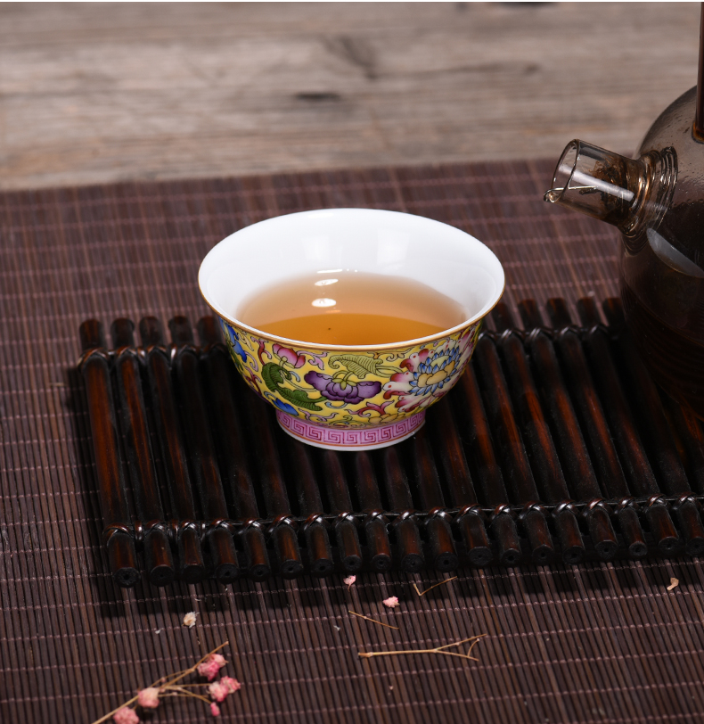 Jingdezhen ceramic tea set all hand colored enamel cups around the lotus flower grain small cup kongfu master cup single CPU