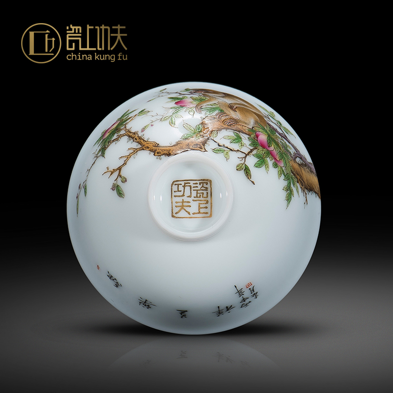 Jingdezhen ceramic kongfu master cup pure manual colored enamel monkey peach ShouRui sample tea cup single tea cup