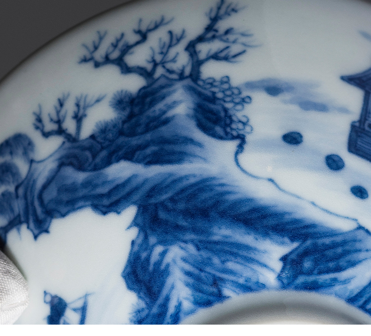 Jingdezhen ceramic tea set master cup single CPU kung fu tea cup pure manual hand - made of blue and white landscape sample tea cup