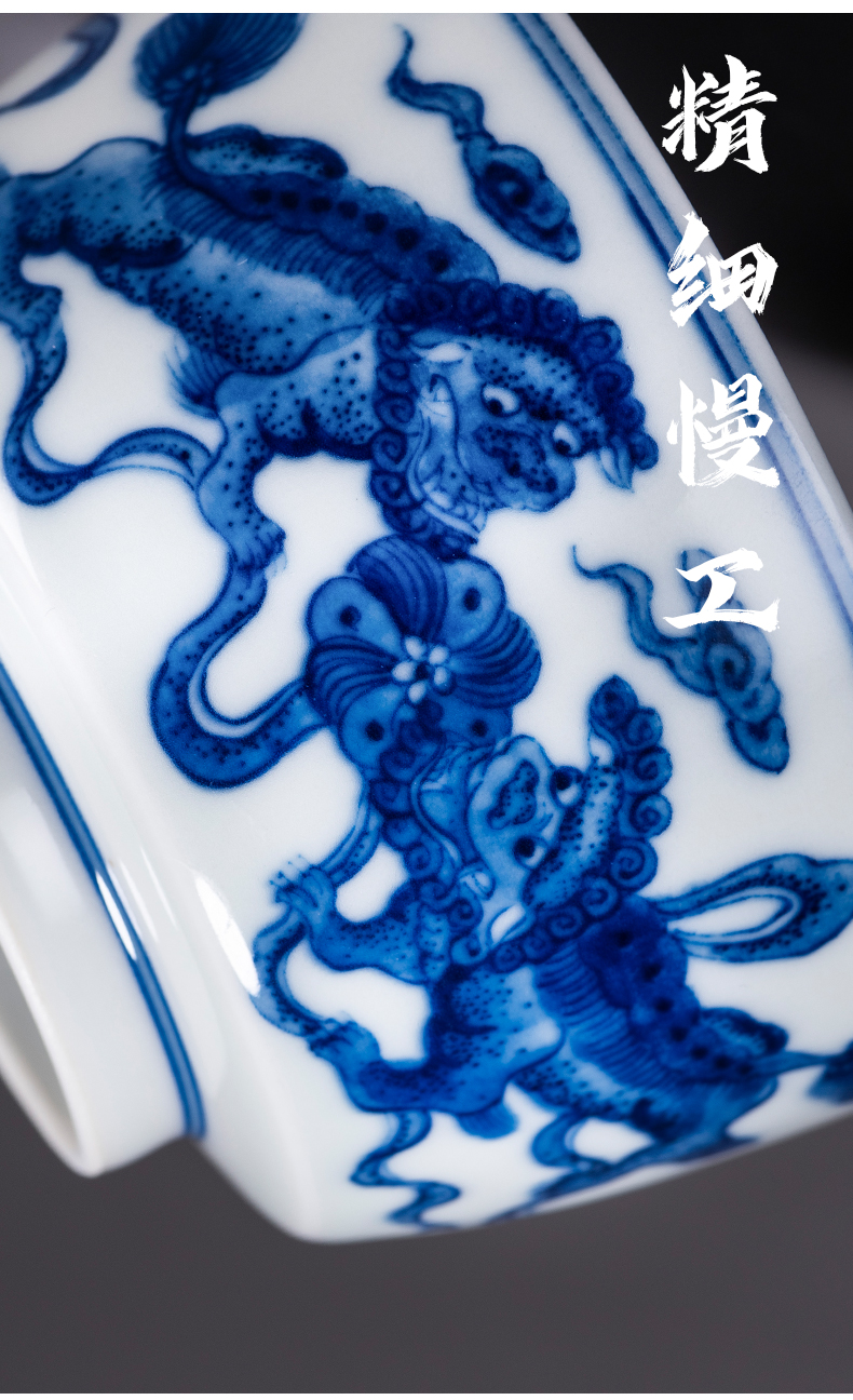 The Jingdezhen blue and white unicorn hand - made maintain master cup single CPU ceramic bowl kung fu tea tea tea cup