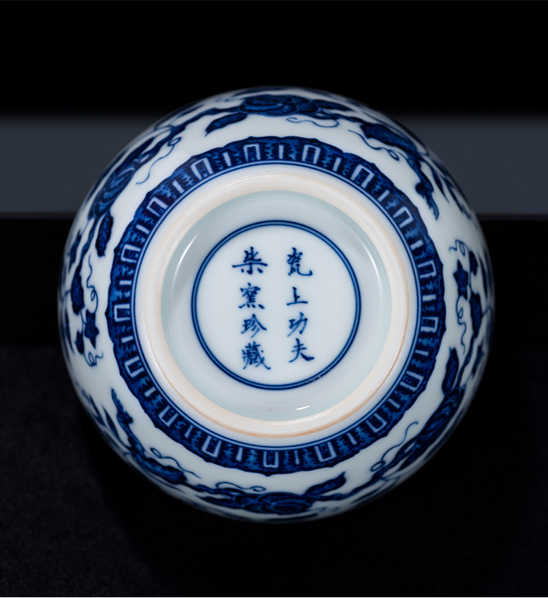 Jingdezhen maintain tea kungfu tea cup pure manual the flourishing of descendants of grain sample tea cup large master of blue and white porcelain cup
