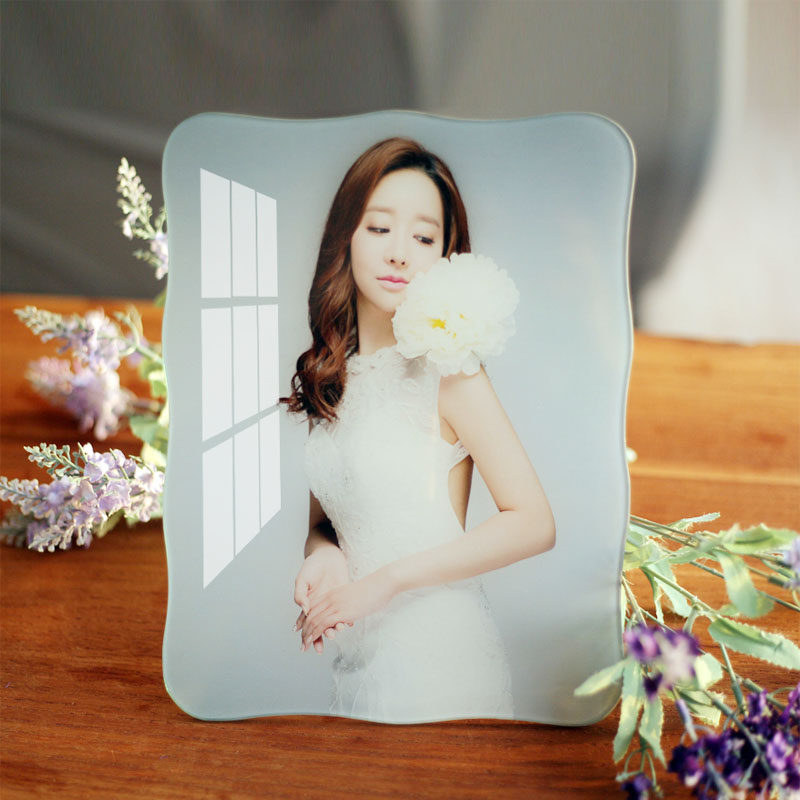 Photo production 10 inch ice sculpture curved edge crystal pendulum baby photo frame Korean version wedding photo stand customization