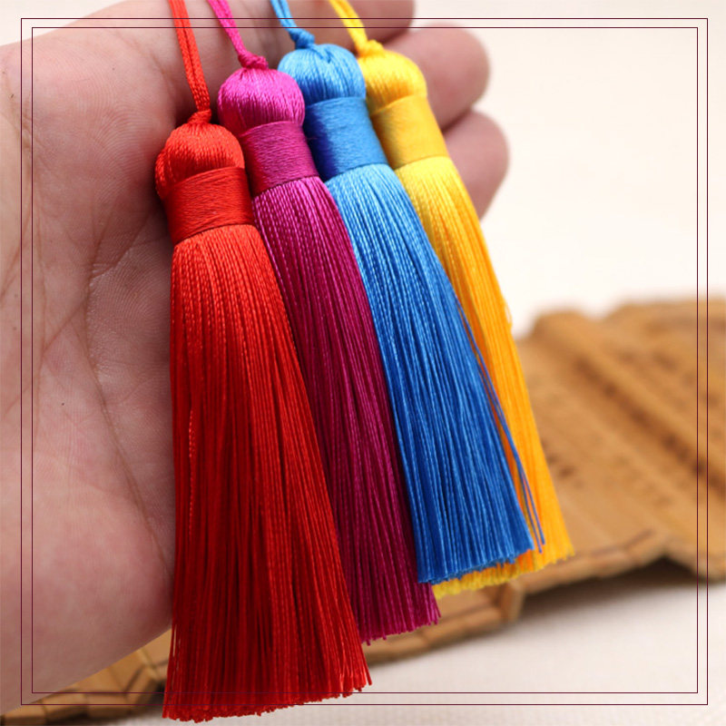China red tassel tassel lantern curtain car pendant hanging tassel must be diy handmade material Hanfu pressure lapel antique pendant