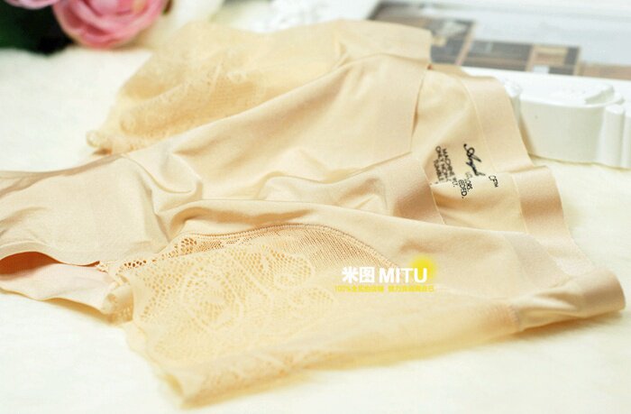 Slip jeunesse sexy en soie Ice - Ref 667912 Image 15