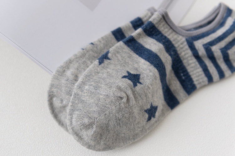 Hộp quà tặng mùa xuân và mùa hè vớ vô hình người đàn ông nông miệng thuyền socks nam của non-slip silicone peas giày nam cotton mỏng vớ