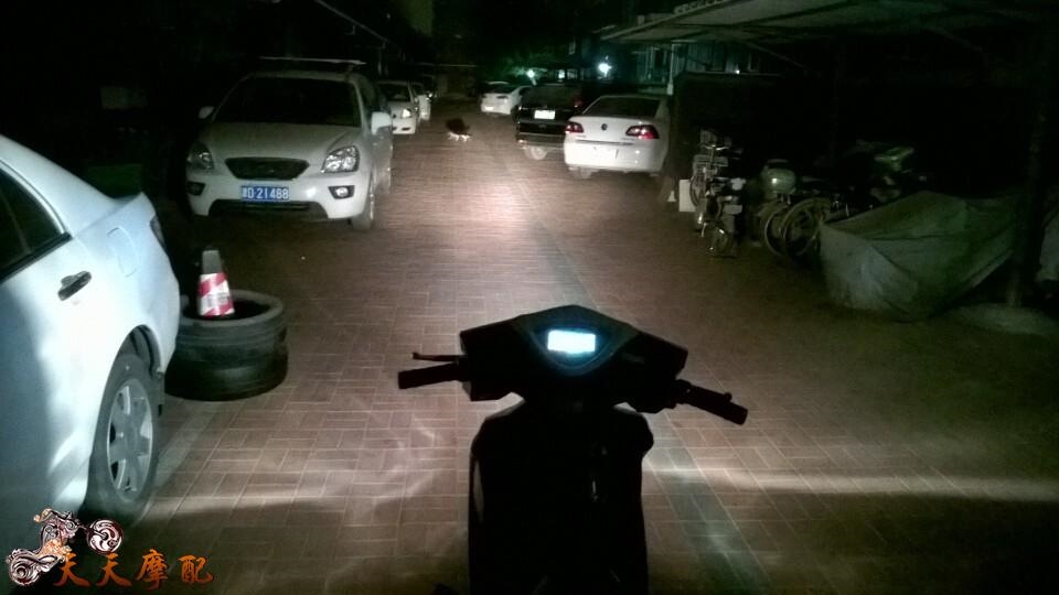 Đích thực thanh đá xe máy đèn xenon 12 V xe điện pedal scooter siêu sáng trắng đèn pha bulb hạt đèn đèn xe wave